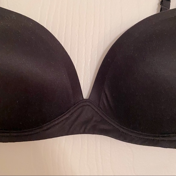 Victoria’s Secret Lightly Lined Wireless Body by Victoria Bra - Picture 2 of 4